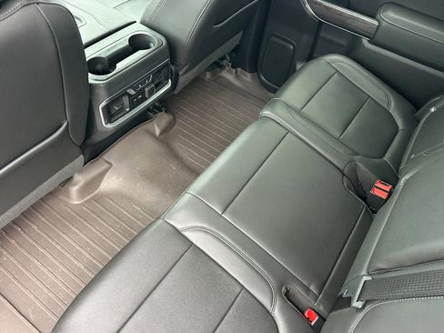 Used 2020 Chevrolet Silverado 1500 LTZ w/ LTZ Premium Package image 12