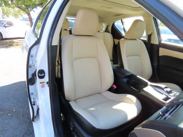 Used 2014 Lexus CT 200h FWD image 16