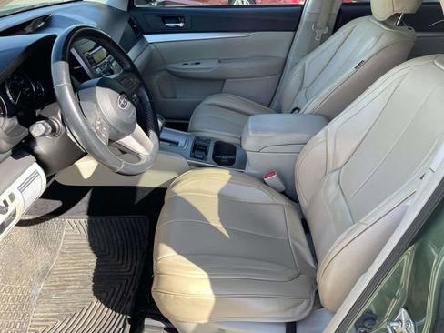 Used 2011 Subaru Outback 2.5i Premium AWD/4WD image 14