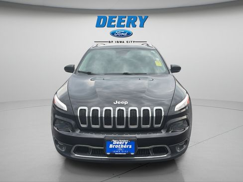 Used 2018 Jeep Cherokee Limited AWD/4WD image 16