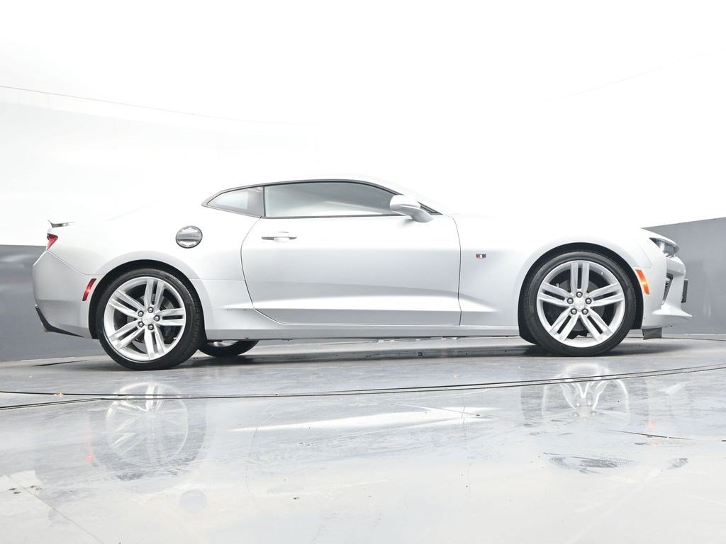 Used 2018 Chevrolet Camaro SS RWD image 29