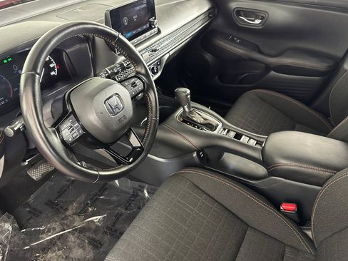 Used 2025 Honda HR-V Sport image 7