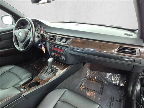 Used 2013 BMW 335i Convertible RWD image 23