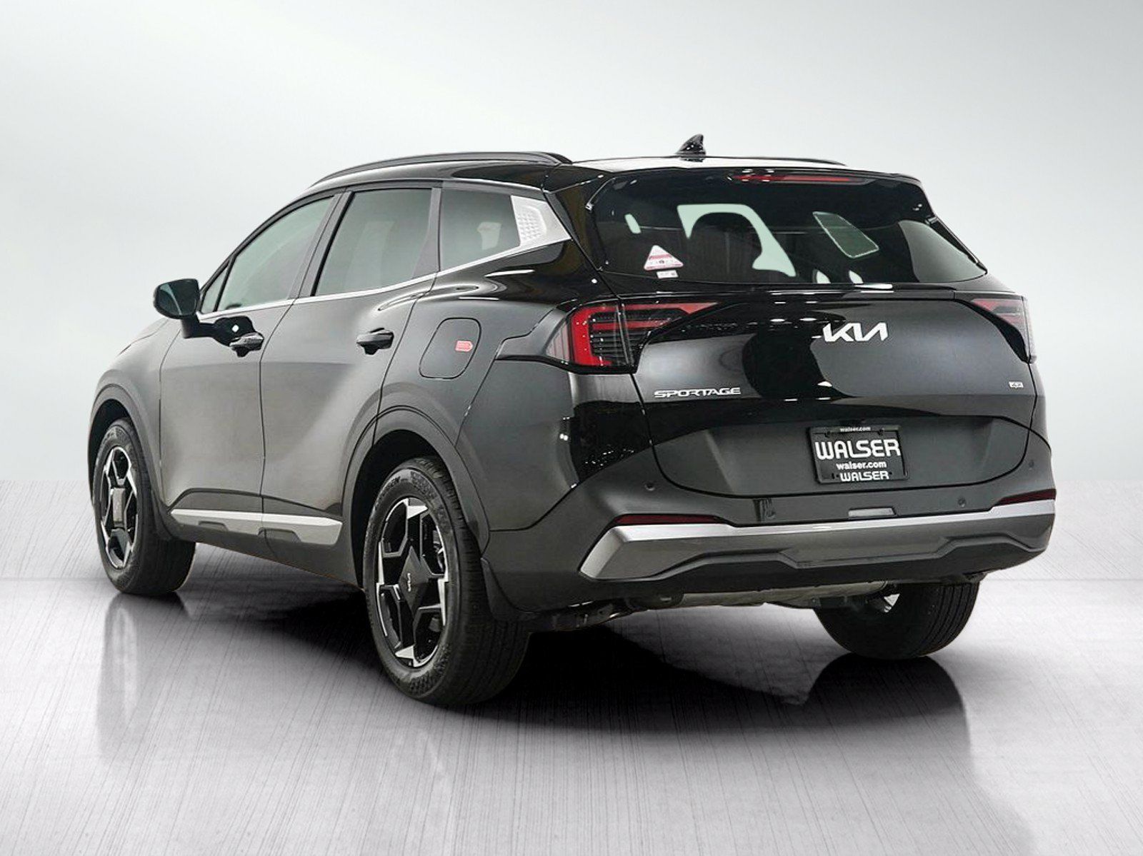 Used 2026 Kia Sportage EX AWD/4WD image 3