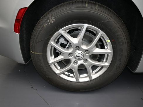 New 2026 Chrysler Voyager LX image 36