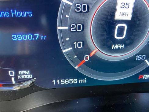 Used 2018 Cadillac Escalade 4WD image 10