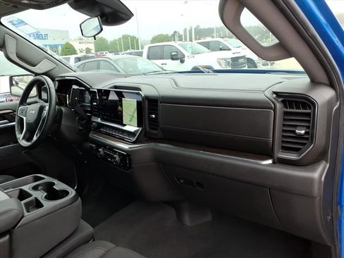 Used 2025 Chevrolet Silverado 1500 LT image 16
