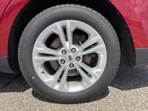 Used 2014 Ford Taurus SEL w/ Equipment Group 201A FWD image 24