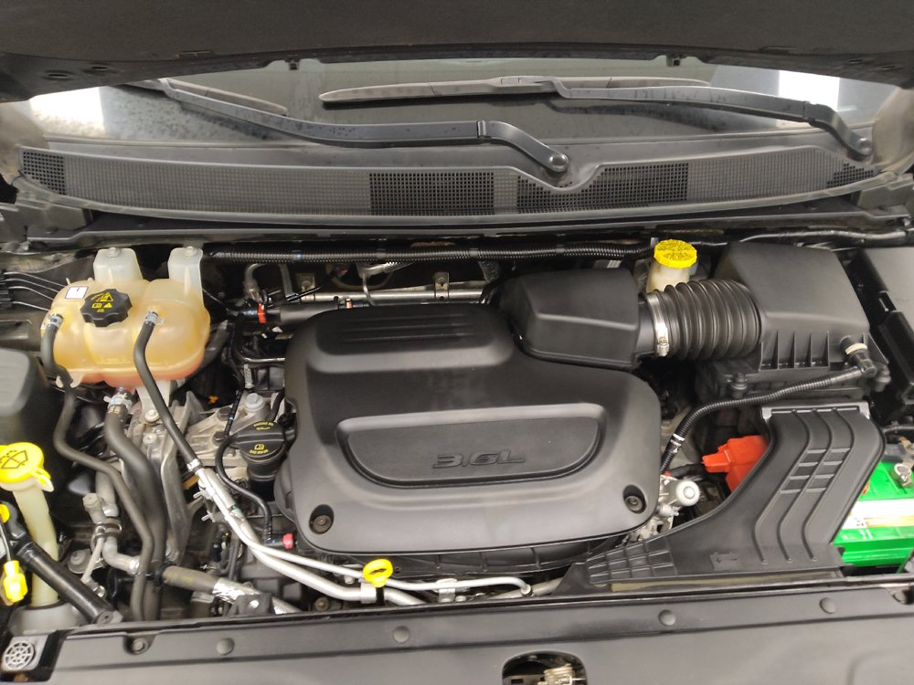 Used 2021 Chrysler Pacifica Touring-L FWD image 30