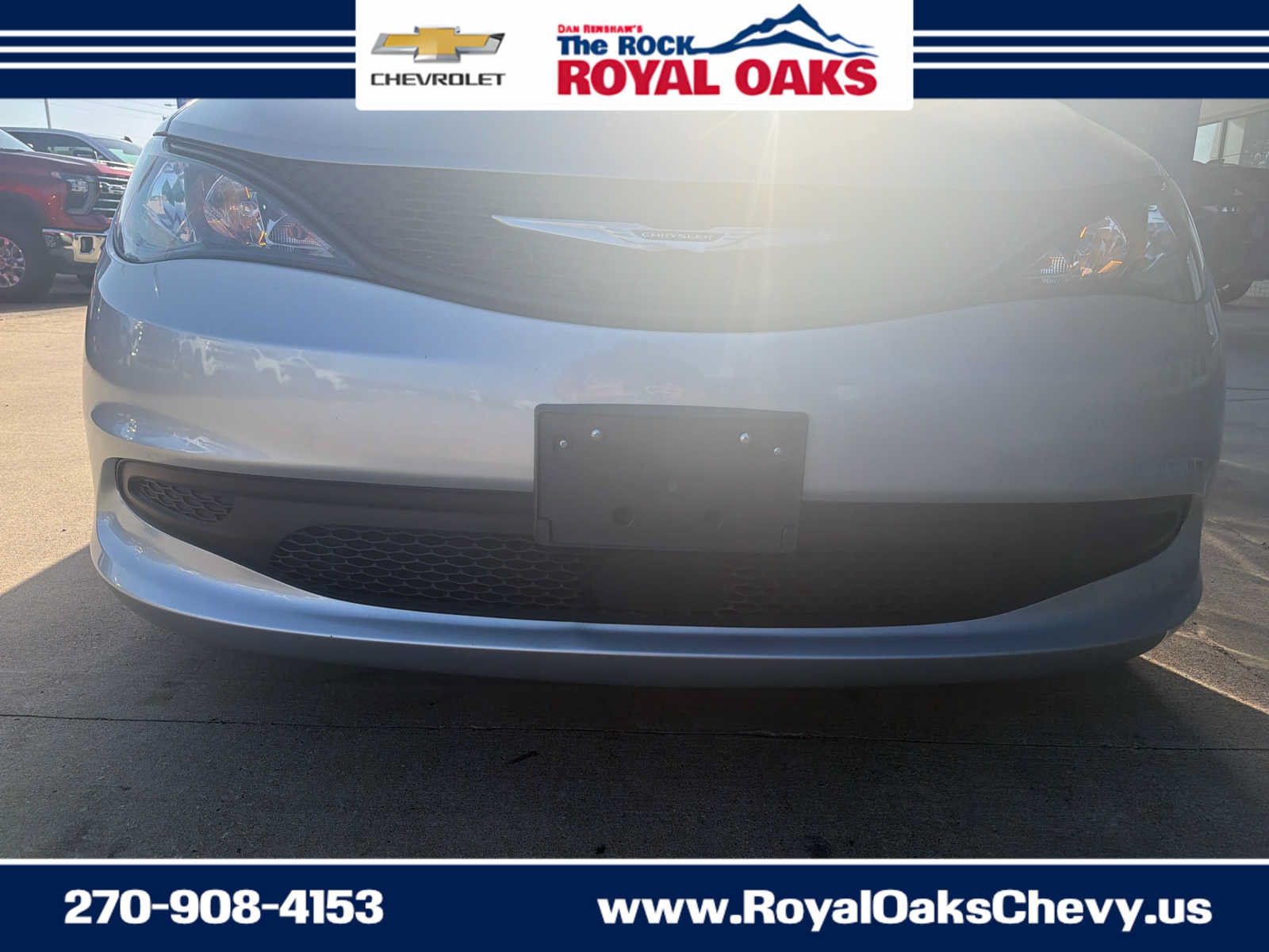 Used 2023 Chrysler Voyager LX FWD image 10