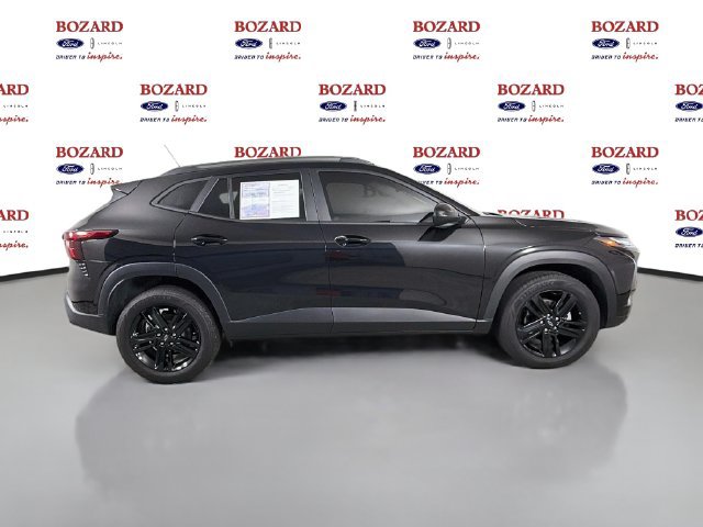 Used 2025 Chevrolet Trax ACTIV FWD image 9