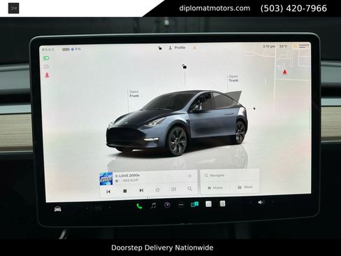 Used 2025 Tesla Model Y Long Range image 30