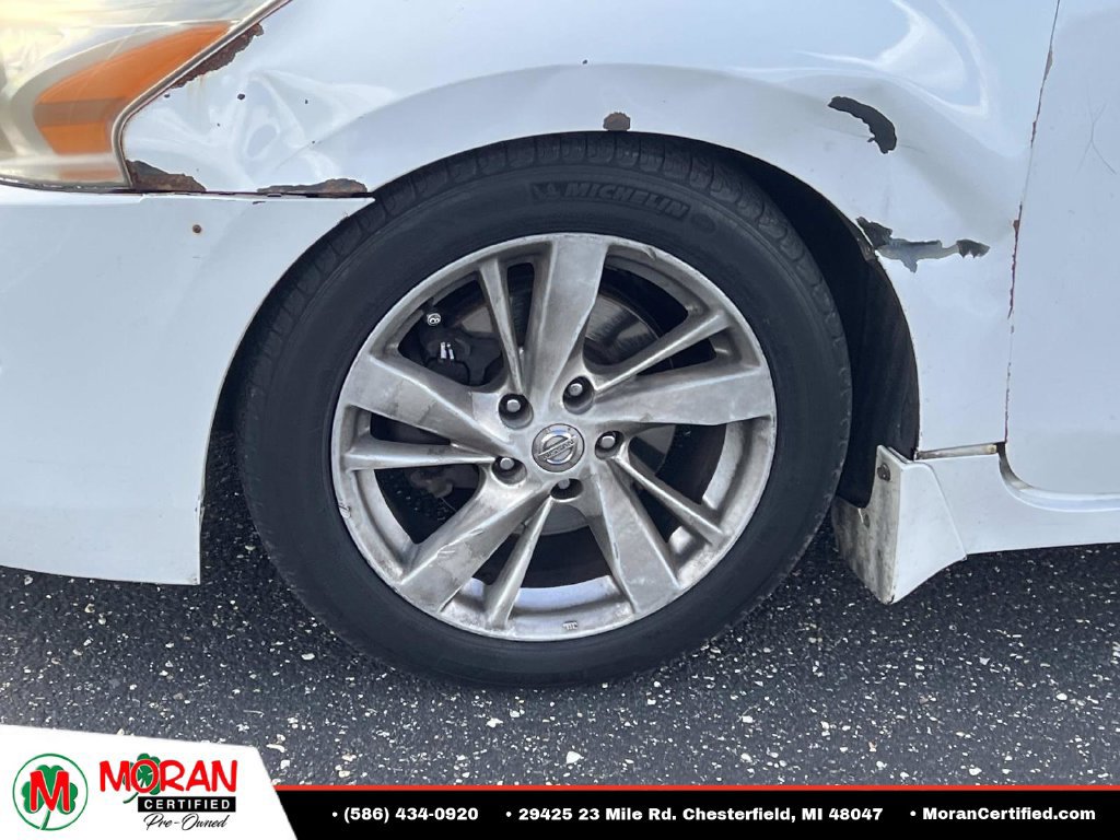 Used 2013 Nissan Altima 2.5 SL w/ 2.5 Moonroof Pkg FWD image 10
