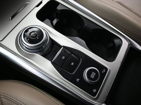 Used 2024 Ford Explorer XLT w/ Equipment Group 202A image 15