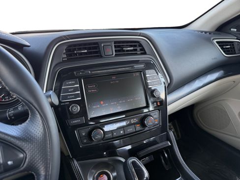Used 2023 Nissan Maxima Platinum w/ Sport Mat Group FWD image 15