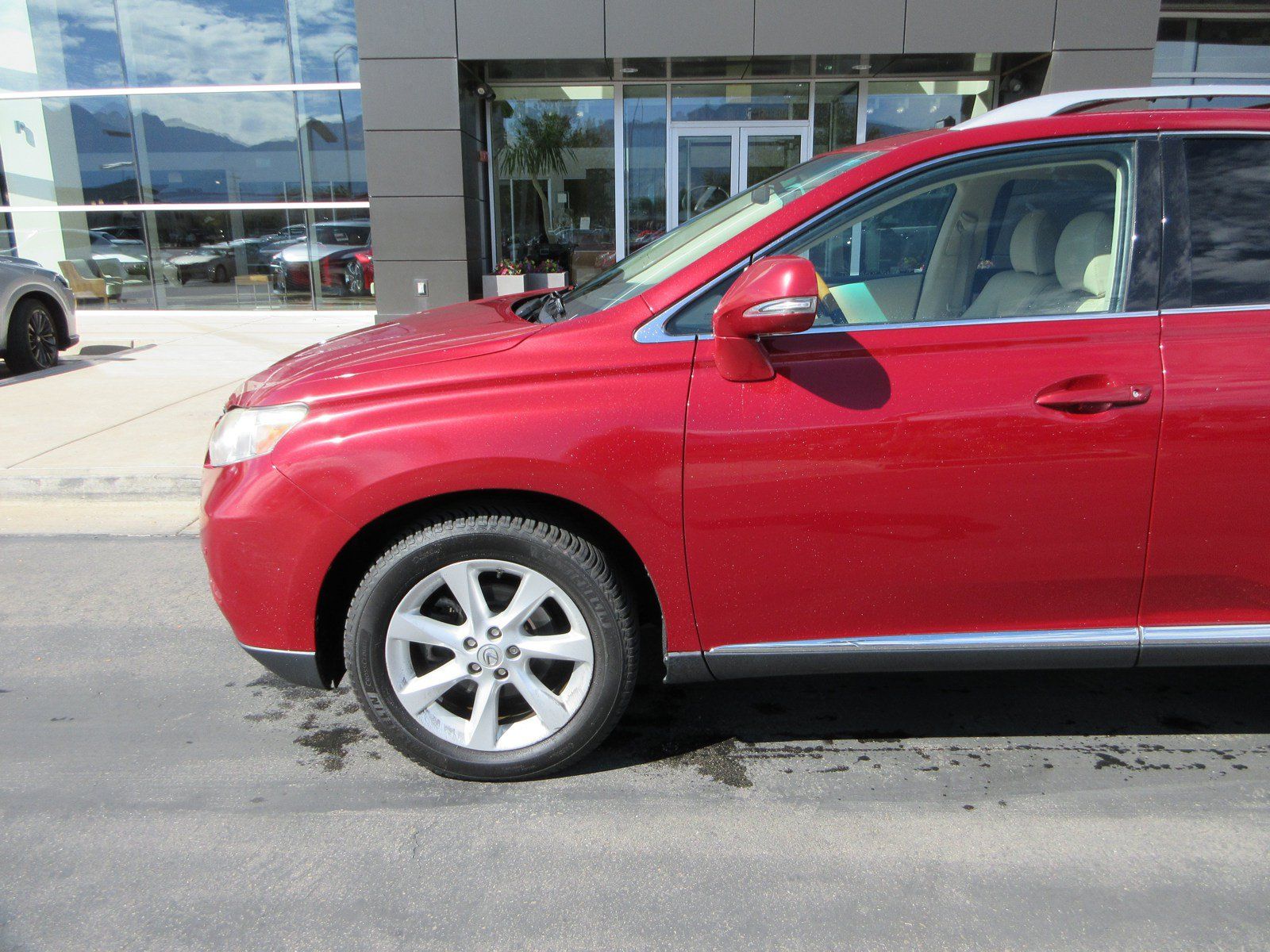 Used 2011 Lexus RX 350 AWD w/ Premium Pkg image 2