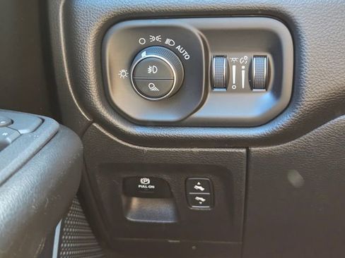 Used 2025 RAM 1500 Big Horn image 35