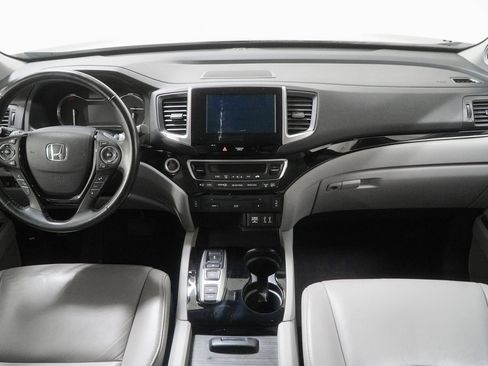 Used 2016 Honda Pilot Touring image 25