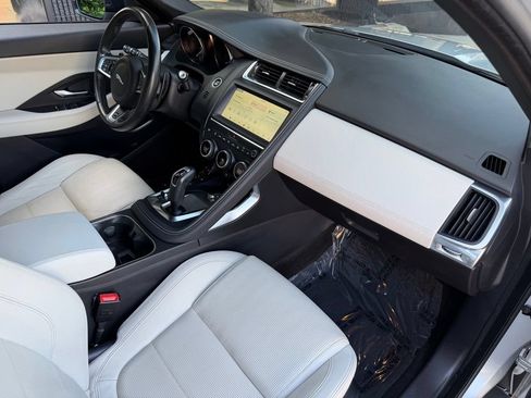 Used 2019 Jaguar E-PACE R-Dynamic S AWD/4WD image 33