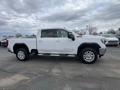 Certified 2023 GMC Sierra 2500 SLE w/ SLE Convenience Package AWD/4WD image 4