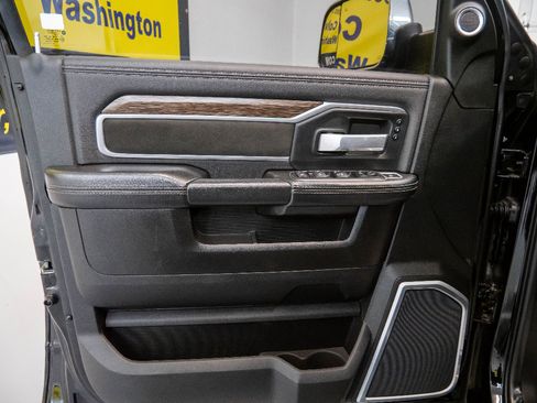 Used 2020 RAM 3500 Laramie image 22