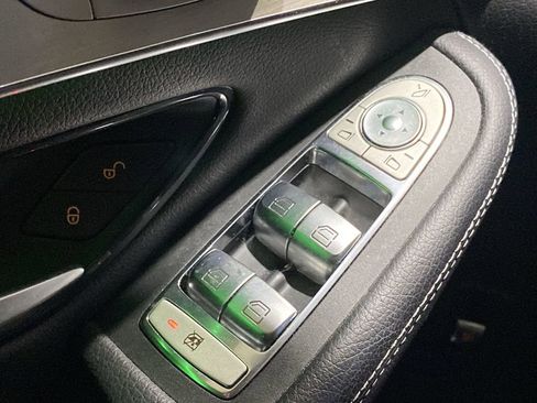 Certified 2022 Mercedes-Benz GLC 300 image 9