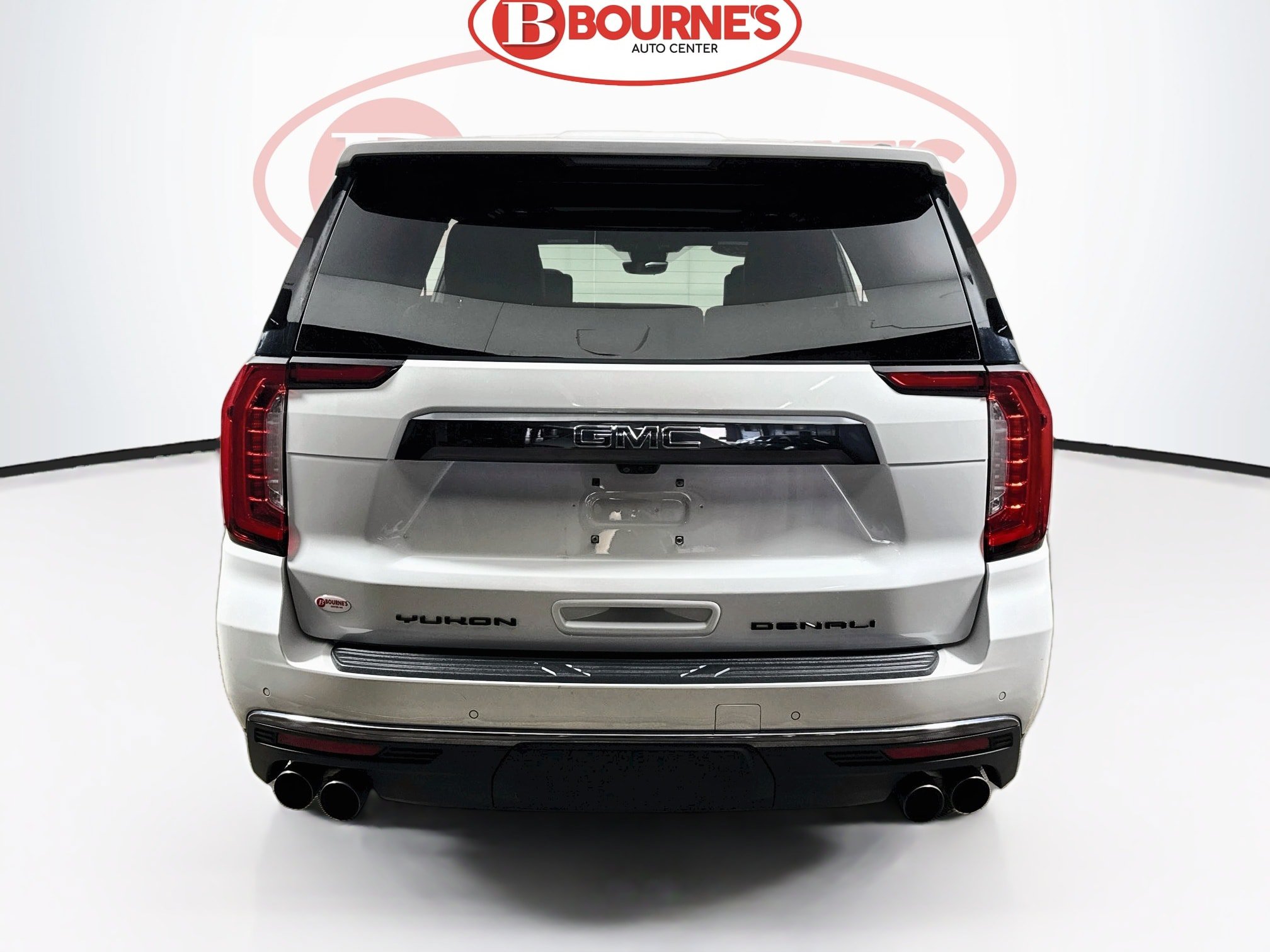 Used 2023 GMC Yukon Denali Ultimate AWD/4WD image 12
