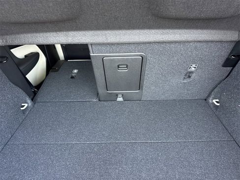 New 2026 Volvo XC40 B5 Ultra w/ Climate Package image 14