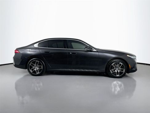 New 2026 BMW 530i xDrive w/ Premium Package AWD/4WD image 4