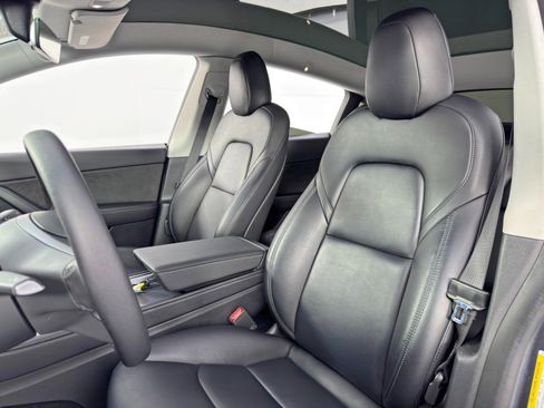 Used 2022 Tesla Model Y Performance image 36