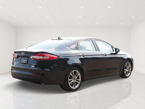 Certified 2020 Ford Fusion SEL FWD image 3