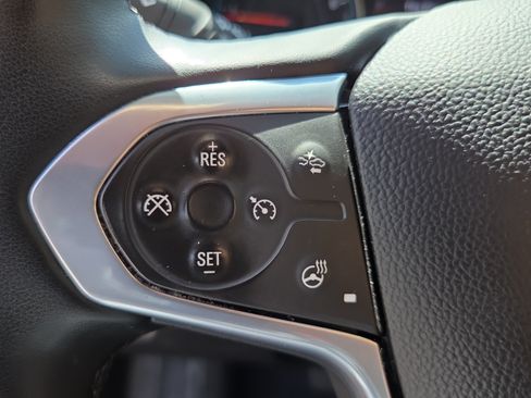 Certified 2023 Chevrolet Traverse LT FWD image 24