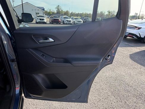 Used 2025 Chevrolet Equinox LT image 18