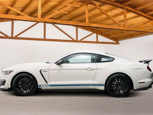 Used 2020 Ford Mustang Shelby GT350 w/ Technology Package image 2