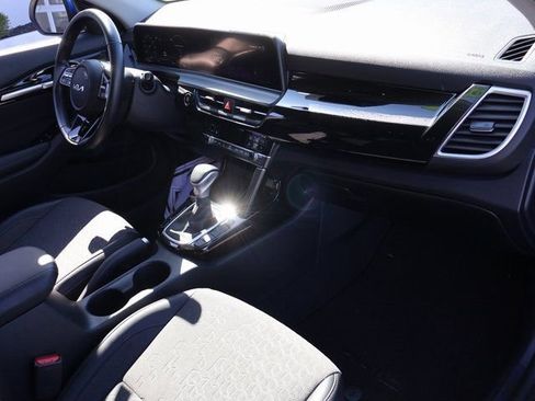 Used 2024 Kia Seltos S image 11