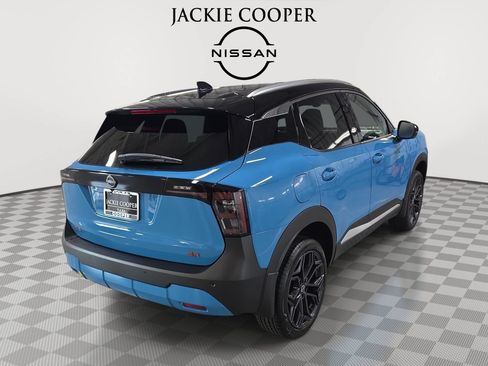 New 2026 Nissan Kicks SR FWD image 5
