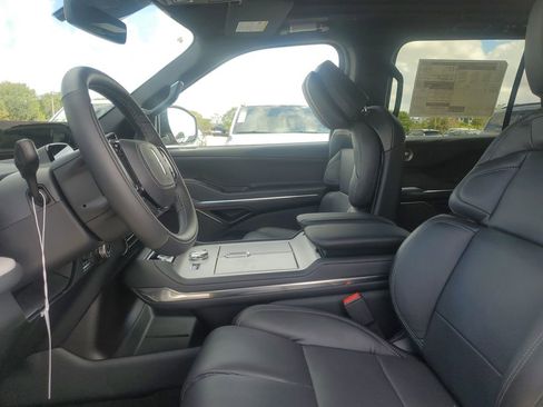 New 2025 Lincoln Navigator Reserve w/ Jet Appearance Package image 20