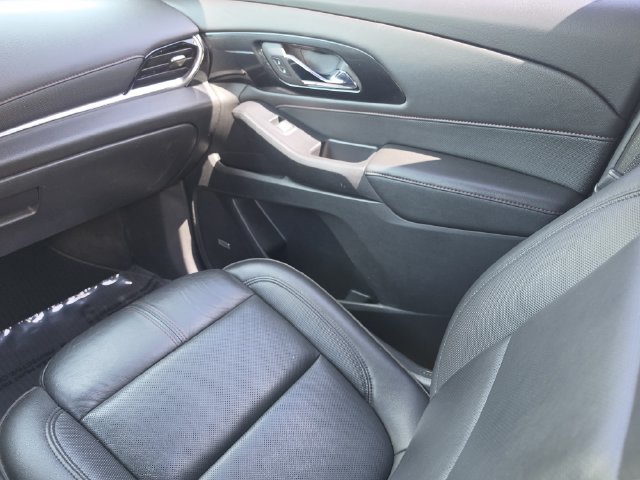 Used 2022 Chevrolet Traverse RS FWD image 19
