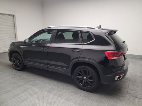 Used 2022 Volkswagen Taos SEL w/ Panoramic Sunroof Package FWD image 3