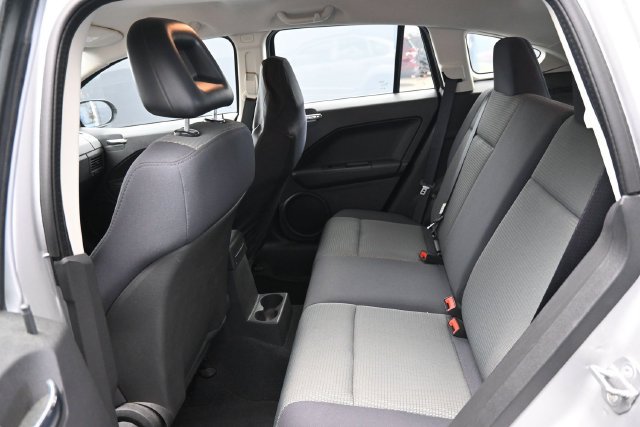 Used 2009 Dodge Caliber SXT FWD image 21