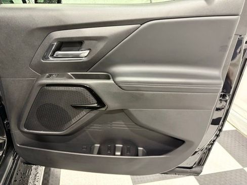 Used 2025 Chevrolet Silverado EV LT image 26