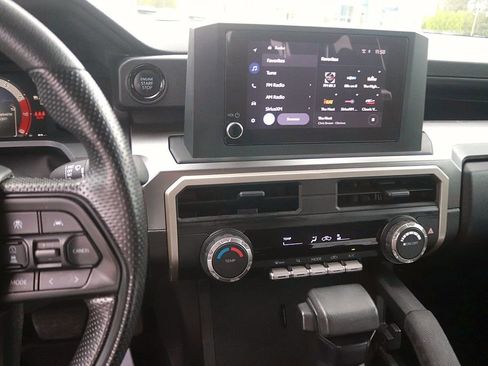 Used 2025 Toyota Tacoma SR5 RWD image 18