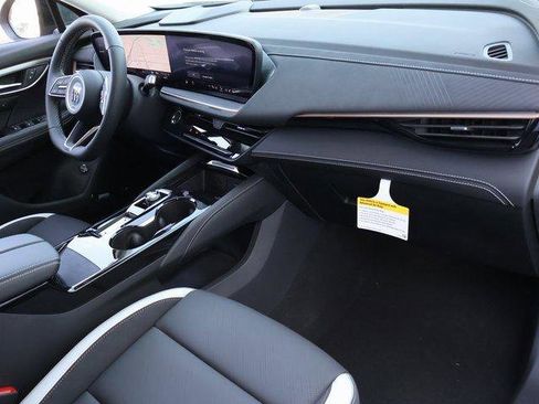 New 2025 Buick Envision Sport Touring image 9