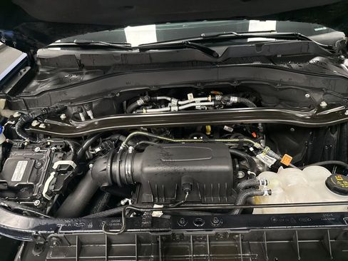 Used 2023 Ford Explorer Limited image 15