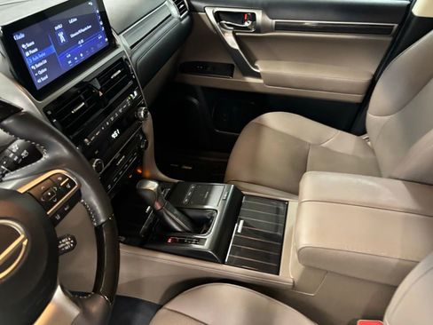 Used 2023 Lexus GX 460 Premium w/ Premium Package AWD/4WD image 18
