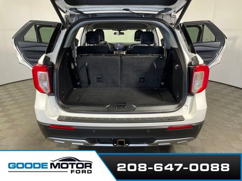 Used 2022 Ford Explorer XLT w/ Equipment Group 202A AWD/4WD image 21