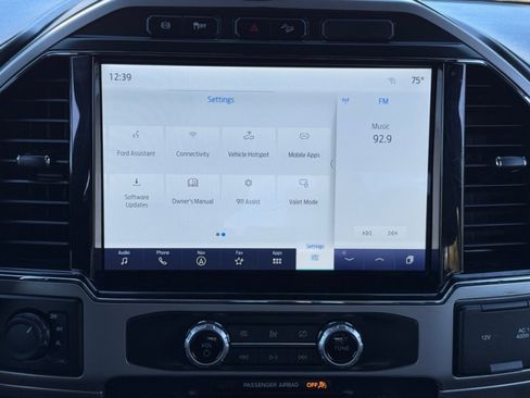 Used 2022 Ford F450 Lariat w/ FX4 Off-Road Package image 27