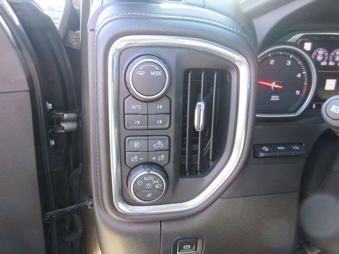 Used 2023 Chevrolet Silverado 2500 High Country w/ Z71 Off-Road Package image 28