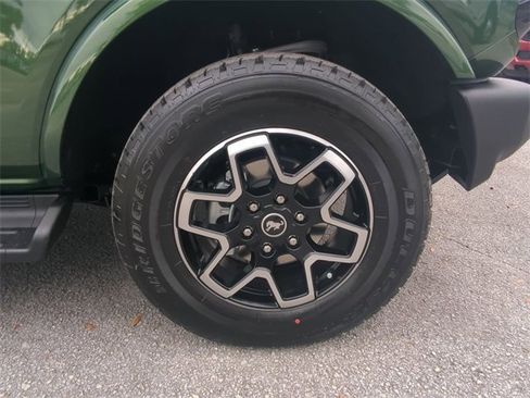 New 2025 Ford Bronco Outer Banks image 12