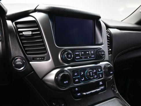 Used 2019 Chevrolet Suburban Premier AWD/4WD image 15